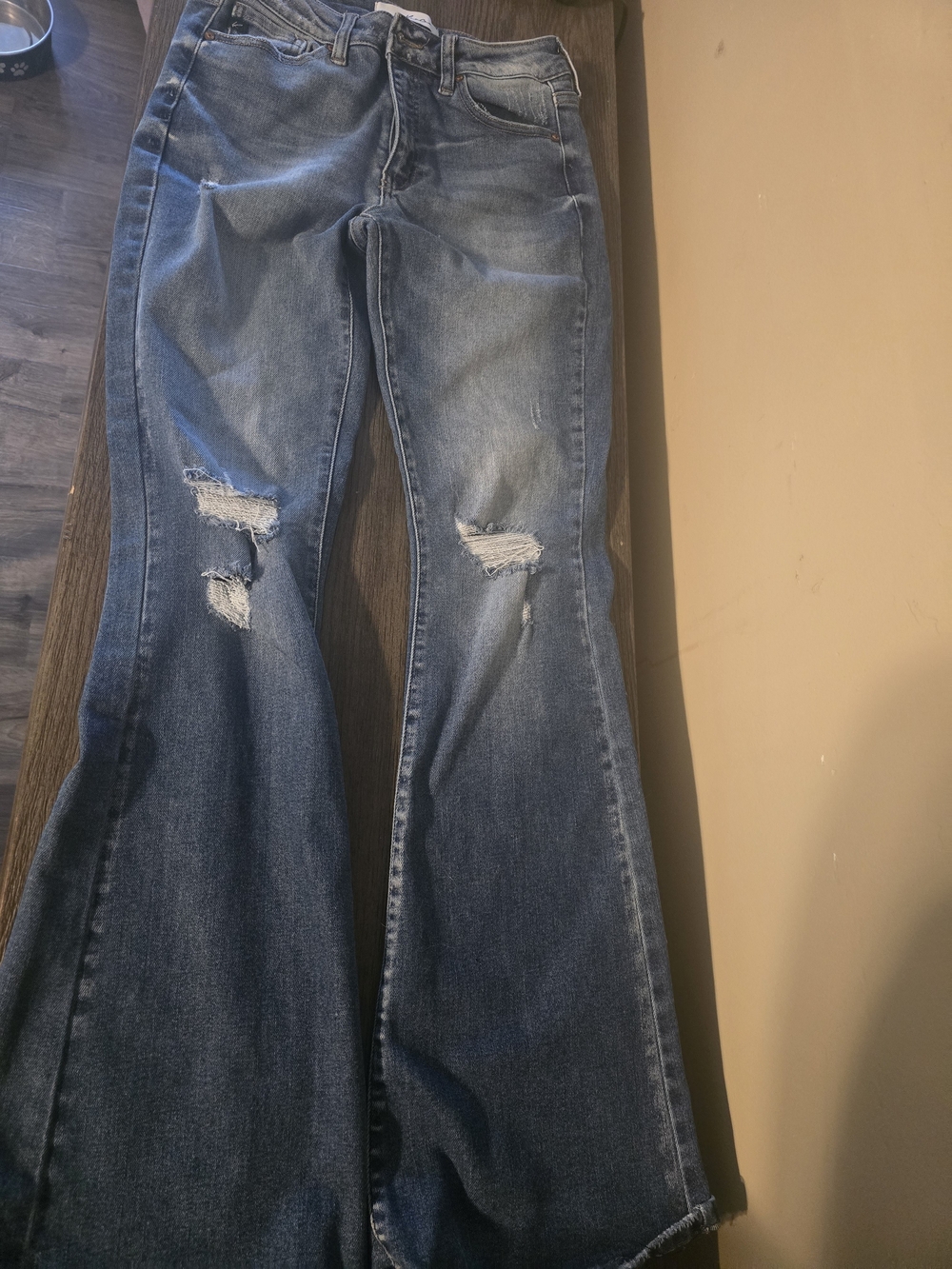 Flared Distressed Women’s Jeans - Washed Blue